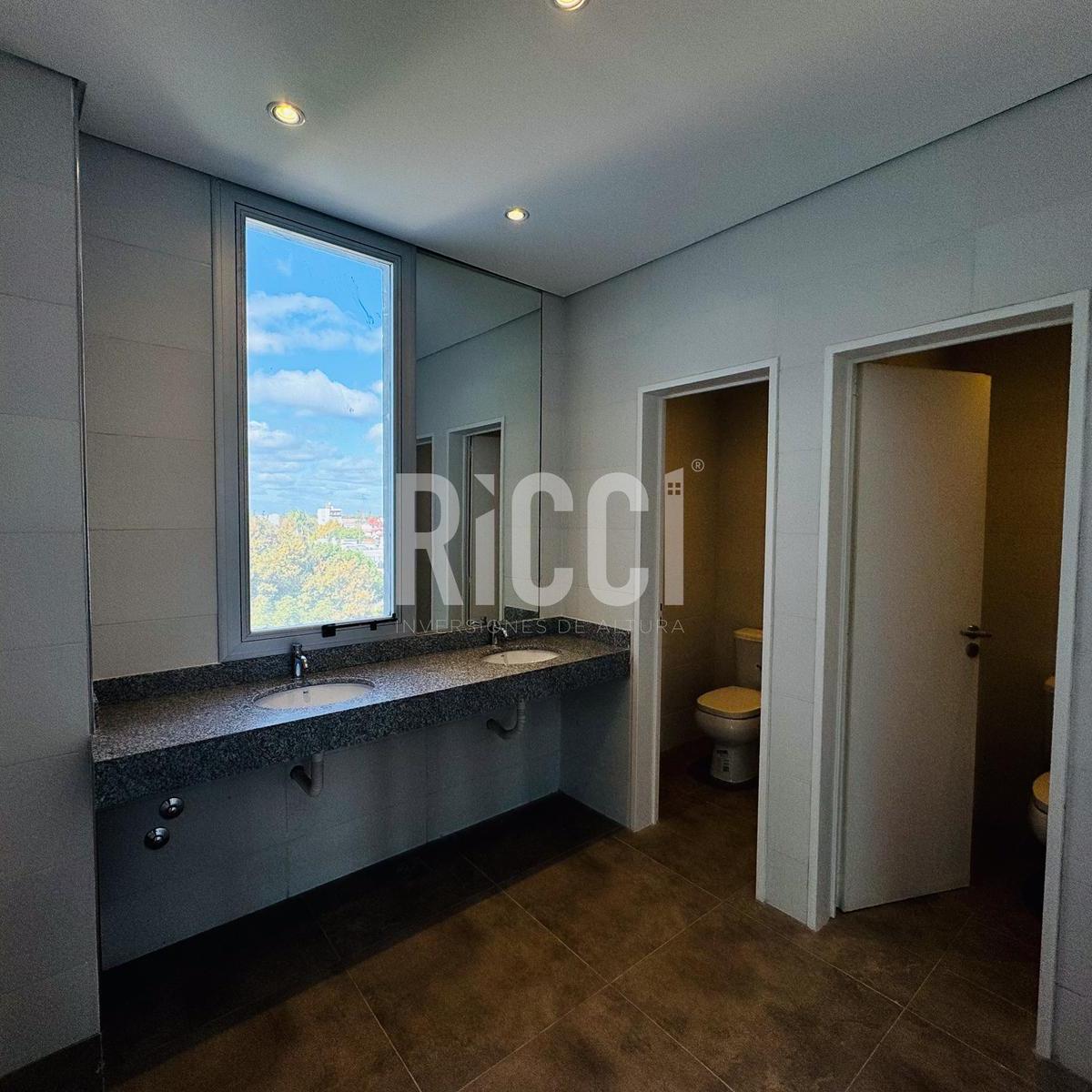 Oficina en Venta Berazategui Centro 1