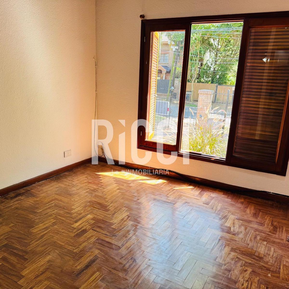 Casa 6 ambientes con Pileta en Venta Apta credito Ranelagh