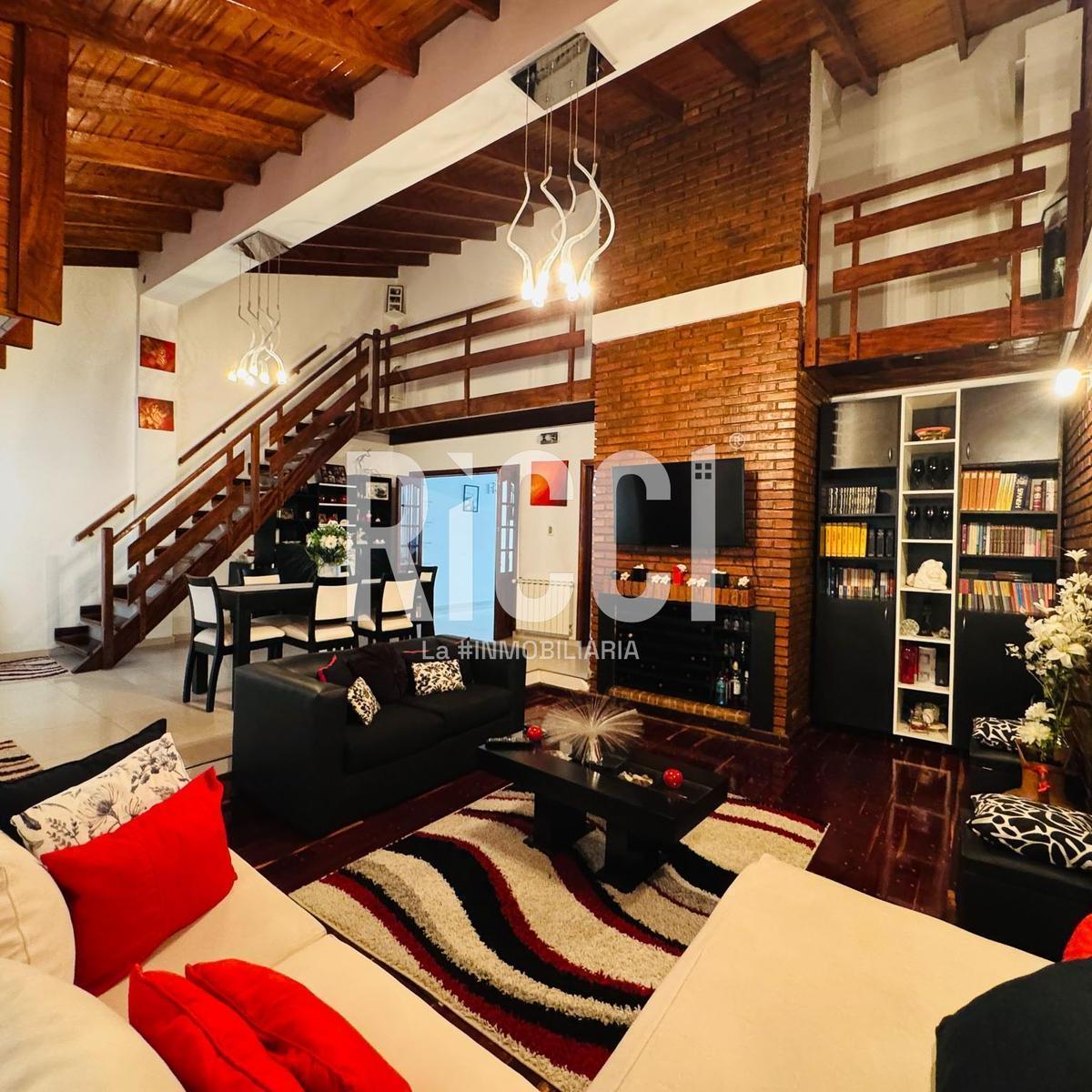 Casa en Venta en Berazategui Centro, Barrio Ducilo 2