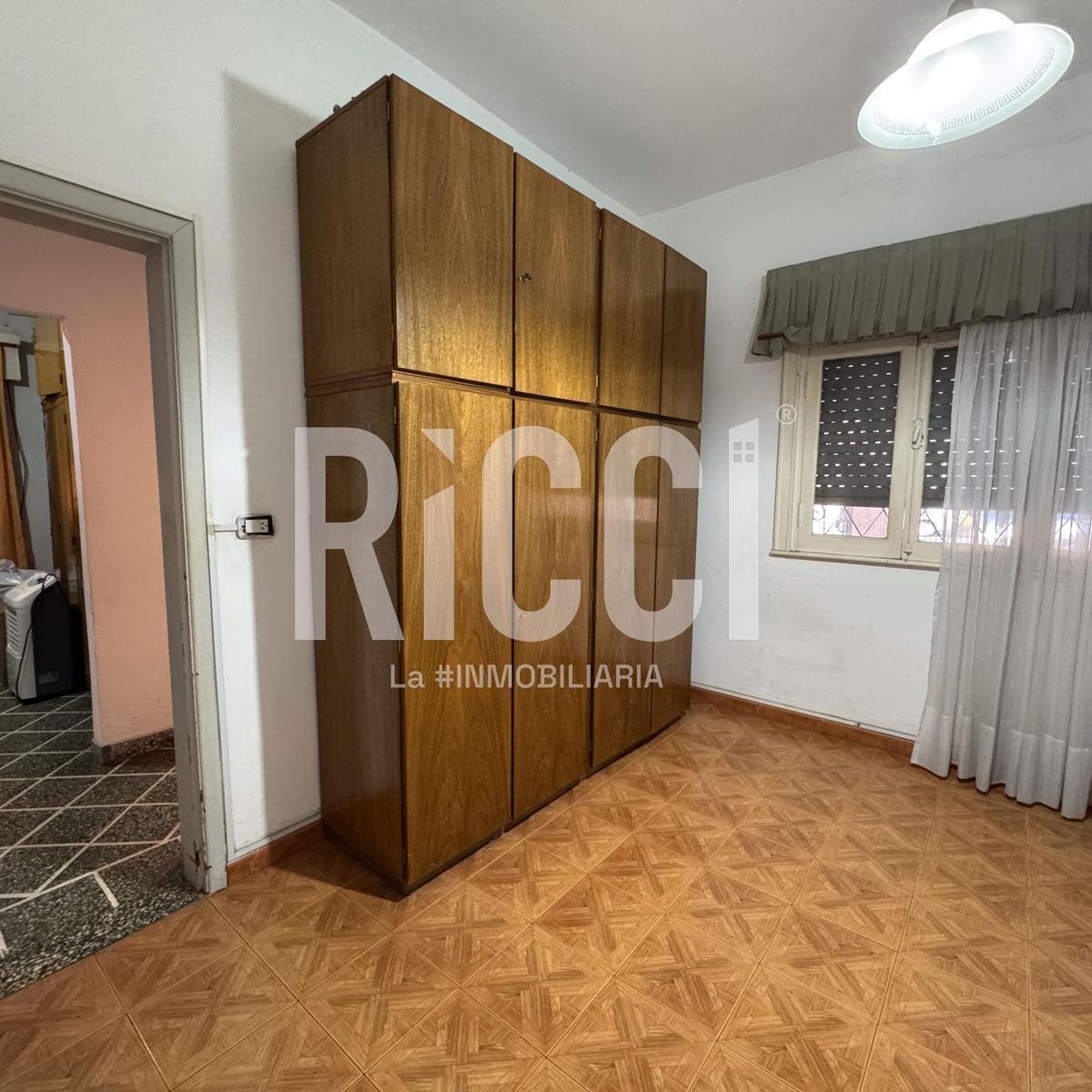Foto de Casa en venta 4 ambientes en 2 plantas Quilmes Oeste Apto Credito, imagen 3