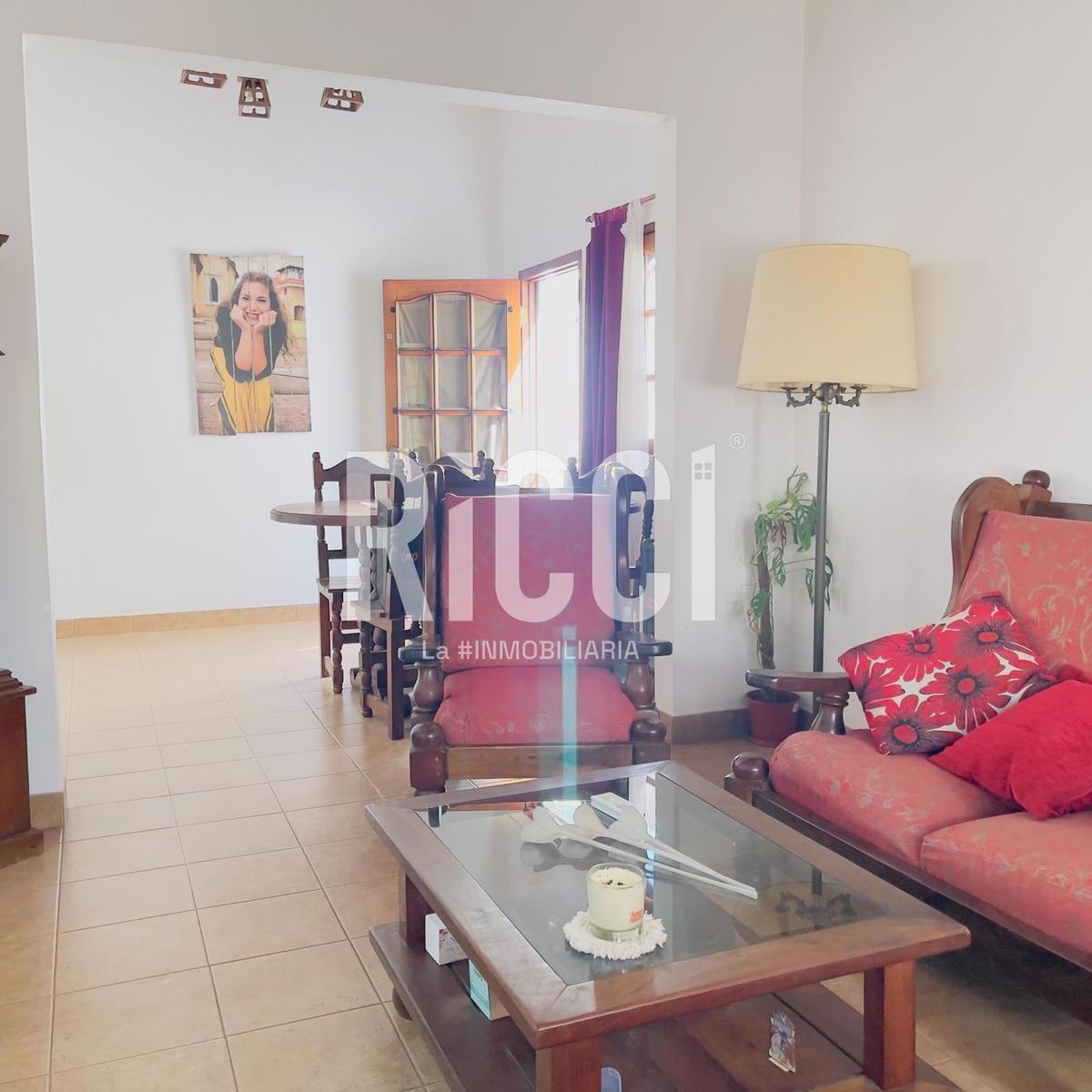 Casa en Venta 4 Ambientes con Piscina en Berazategui Centro 5
