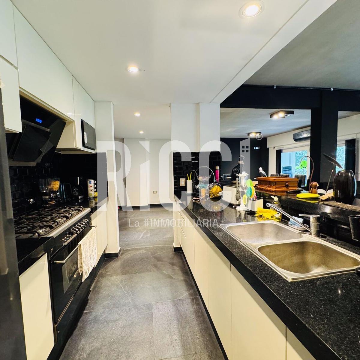 Foto de Departamento 4 ambientes en venta apto credito Berazategui, imagen 3