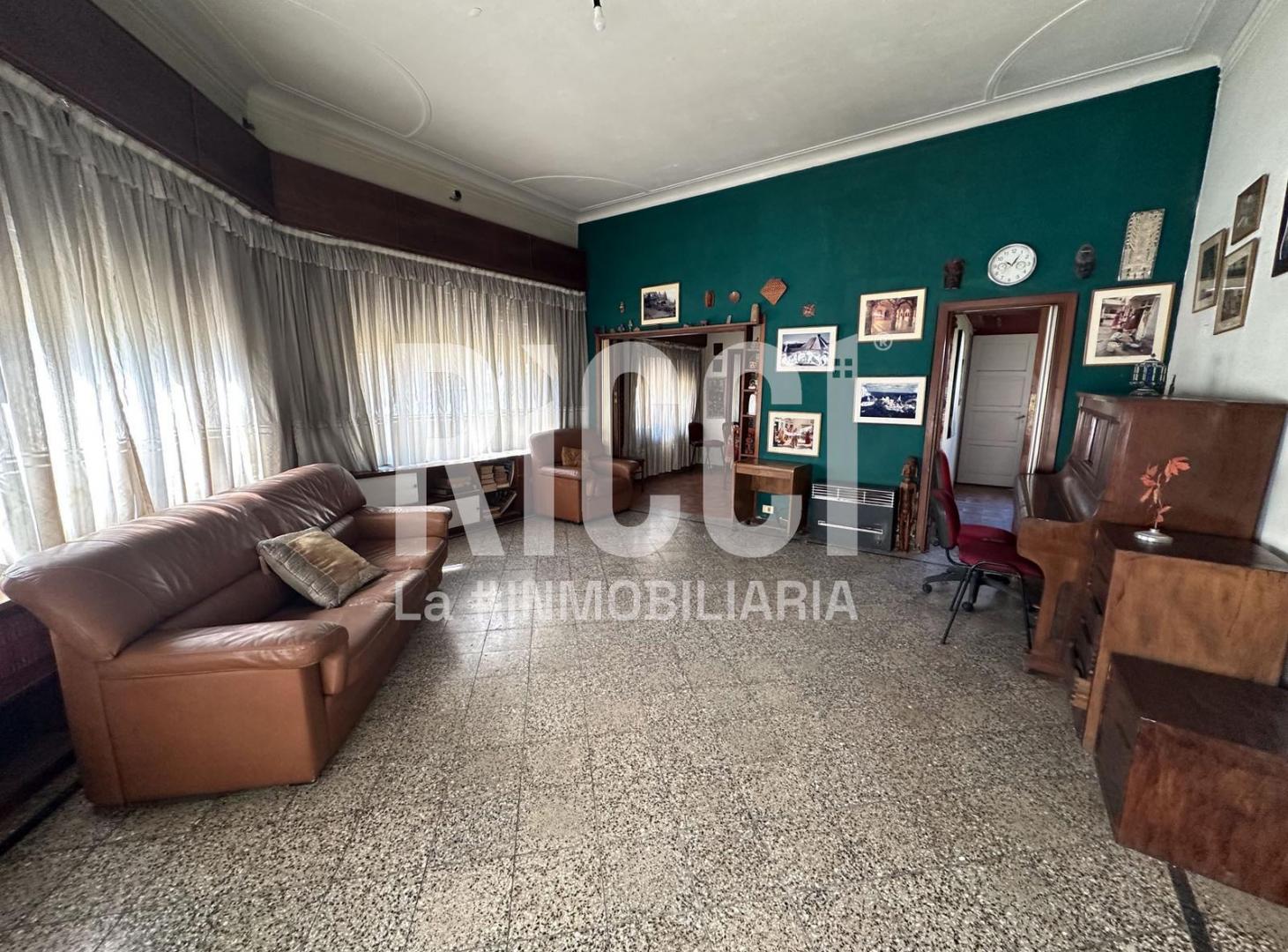 venta casa 6 ambientes en Quilmes