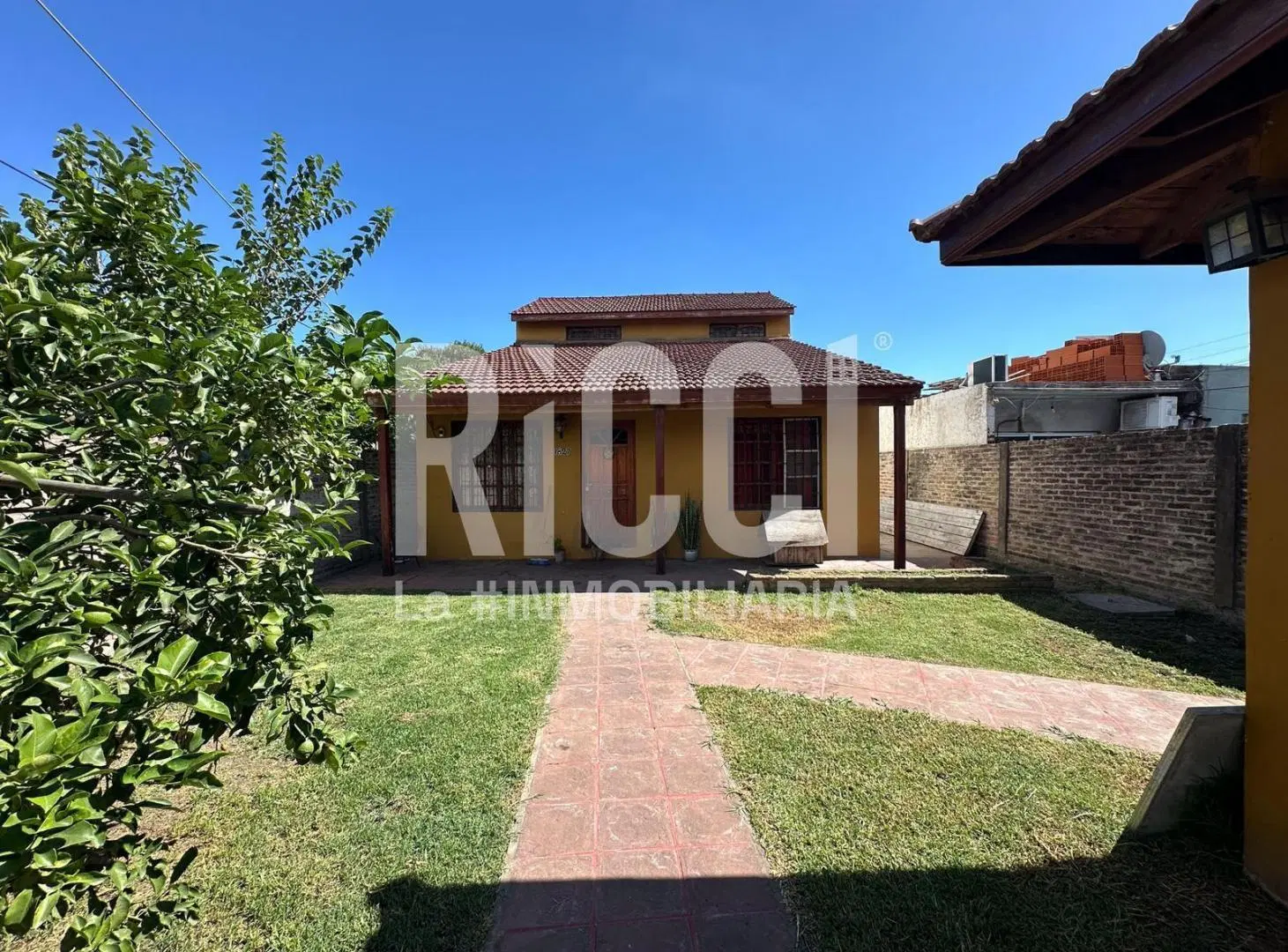 Casa en VENTA 4 AMBIENTES Juan Maria Gutierrez 2
