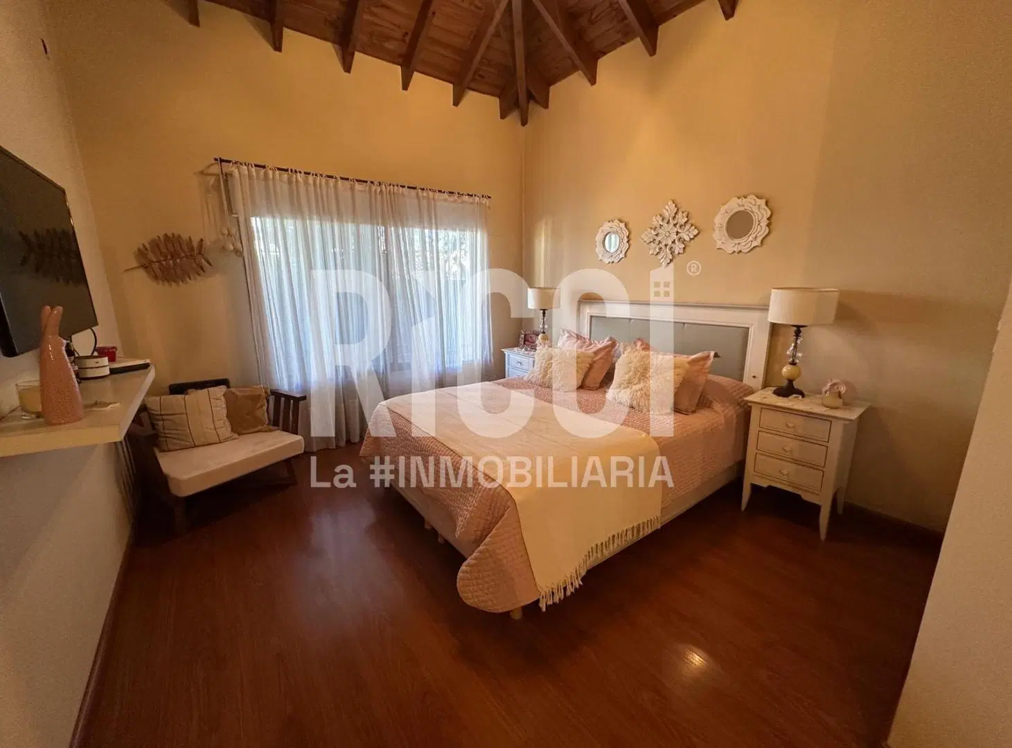 Casa en venta 4 ambientes en Sourigues, Berazategui 2