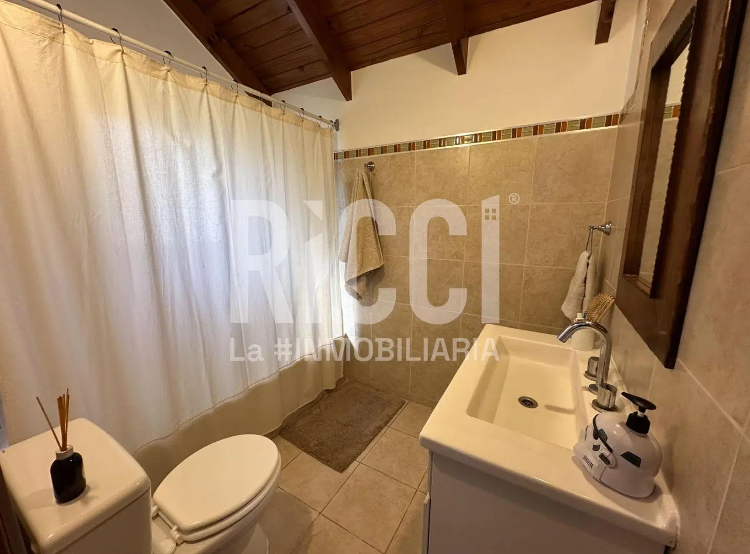 Casa en venta 4 ambientes en Sourigues, Berazategui 5