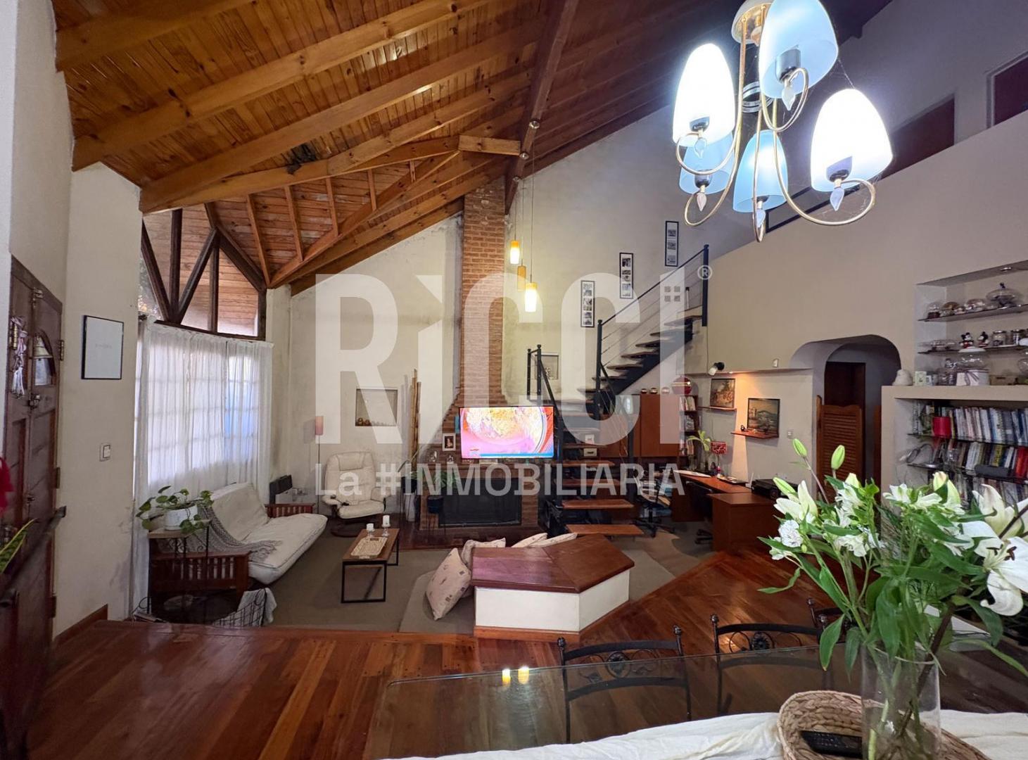 Foto de Casa en venta Berazategui 5 ambientes, imagen 3