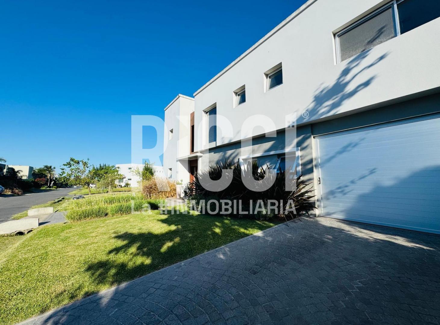 Foto de Casa en venta con piscina Los troncos Berazategui, imagen 4