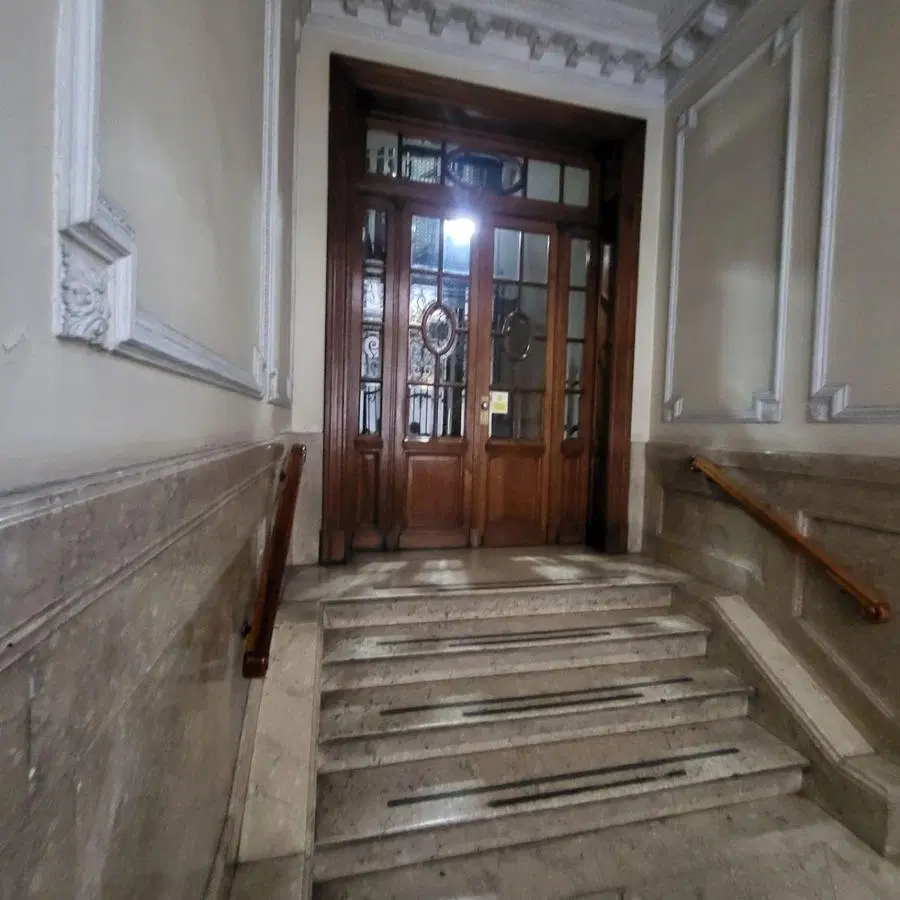 VENTA 5 AMBIENTES EDIFICIO PATRIMONIAL 5