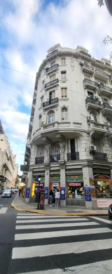 VENTA 5 AMBIENTES EDIFICIO PATRIMONIAL 2