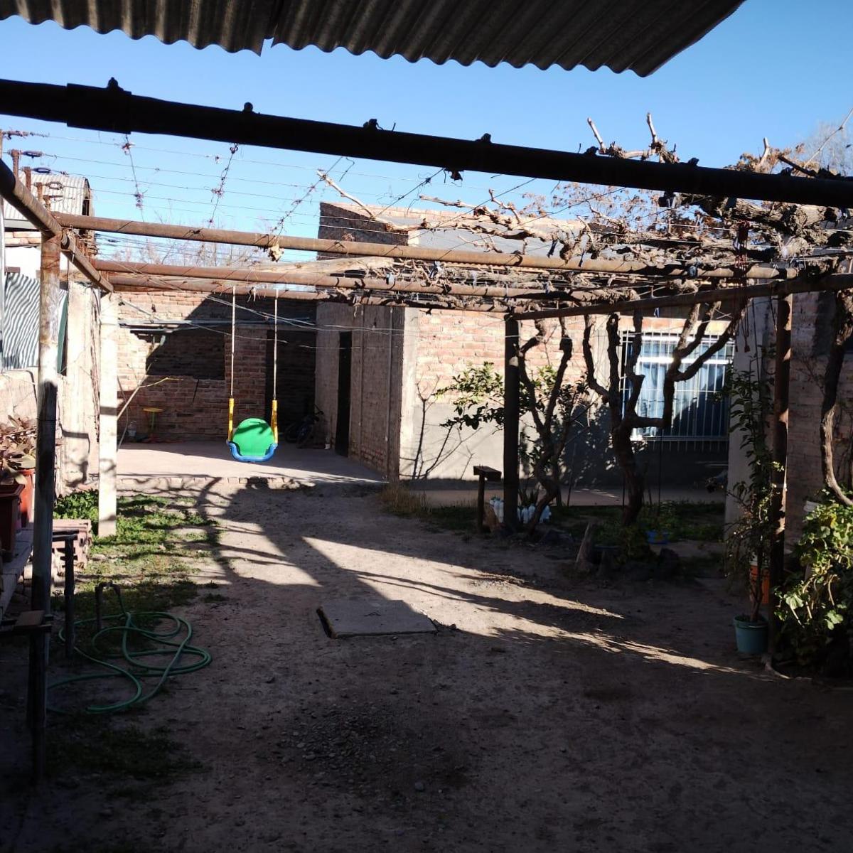 Venta - Casa 2 Dorm Depto. 2 Ambientes 3