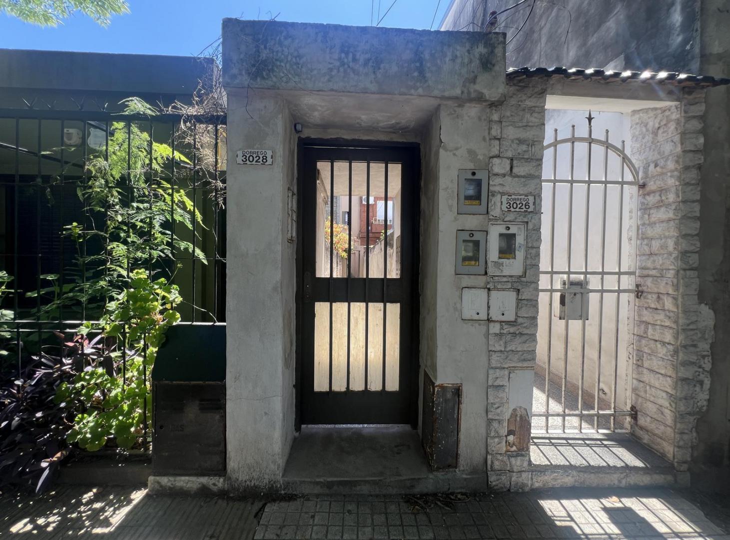 Hermoso departamento interno en planta baja con patio.