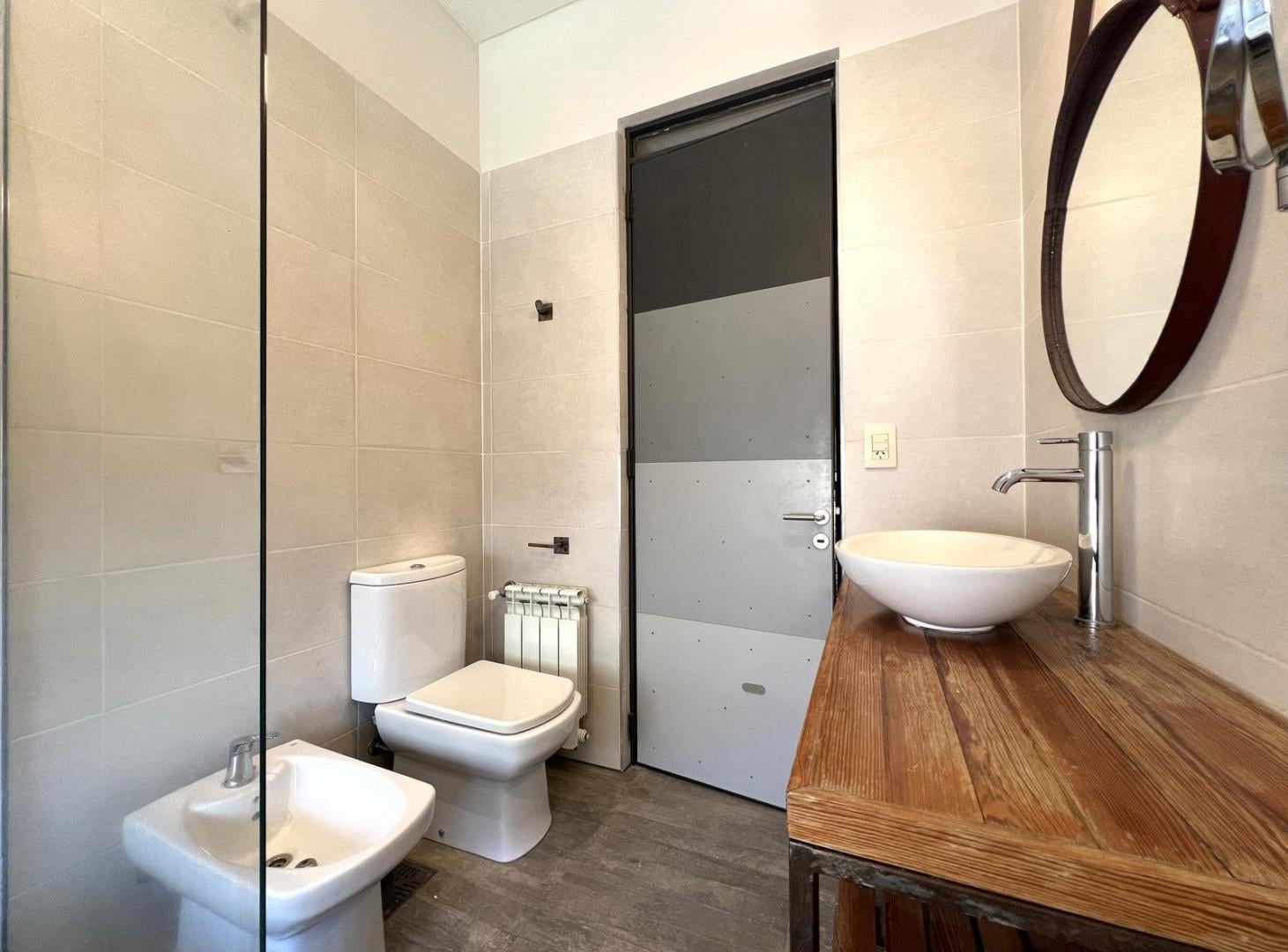 Foto de Casa 3 dormitorios de diseño, cochera doble y pileta, imagen 5