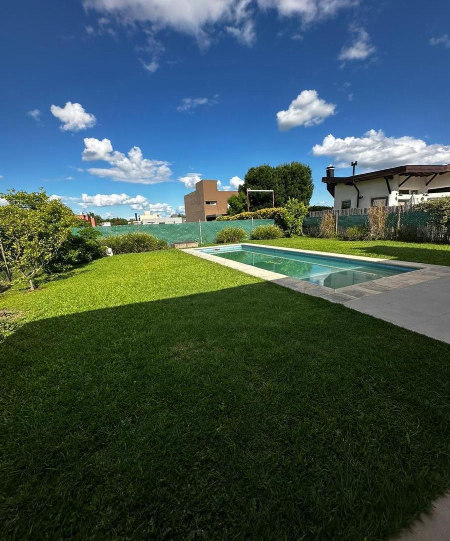 Foto de Casa en Alquiler en Funes, imagen 2