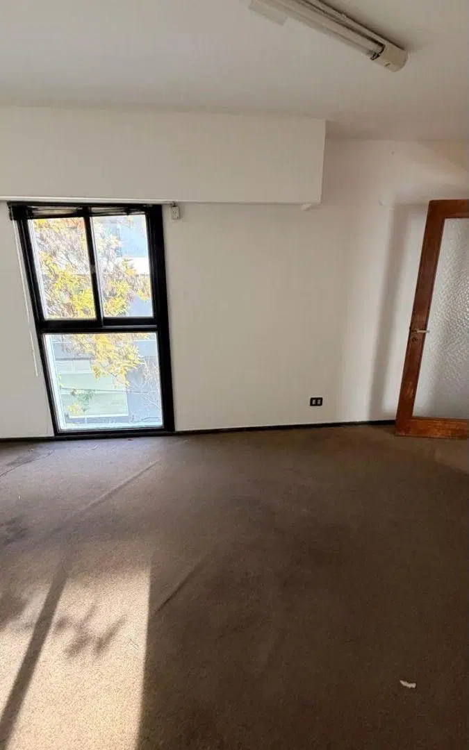 VENTA DE OFICINA CENTRICA EN CARLOS PAZ 4
