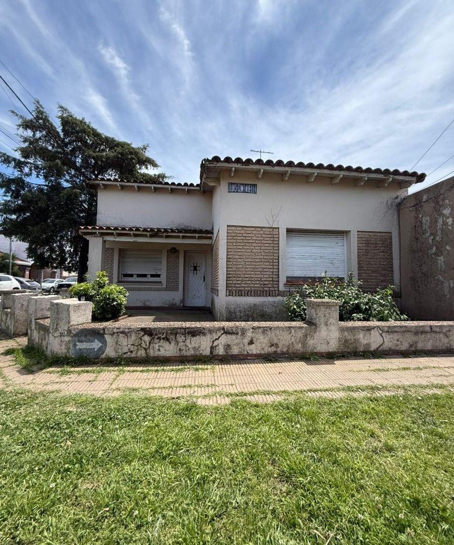 Casa a REFACCIONAR - 2 dormitorios en venta en Ensenada