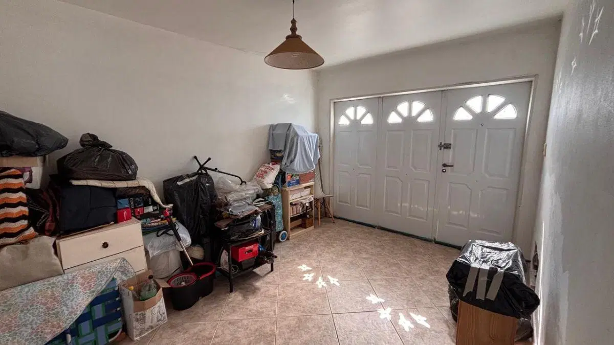 Casa en venta dentro del casco de tres dormitorios 2