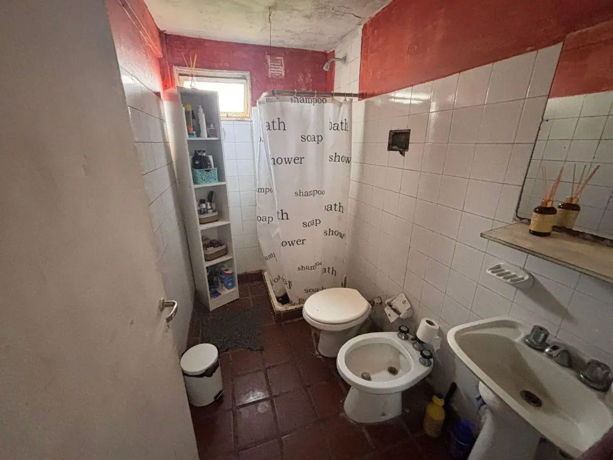 Departamento en Los Hornos sobre Avenida 60 3