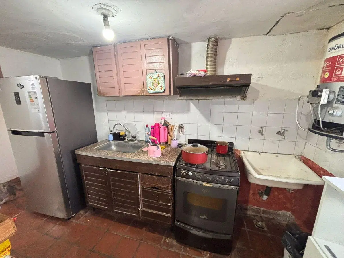Departamento en Los Hornos sobre Avenida 60 4