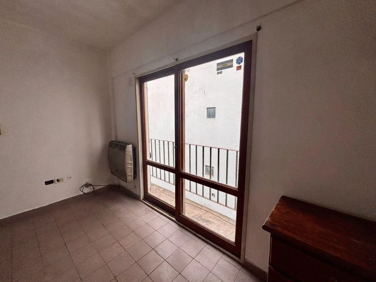 Departamento de 1 dormitorio en venta con cochera - Zona facultades 2