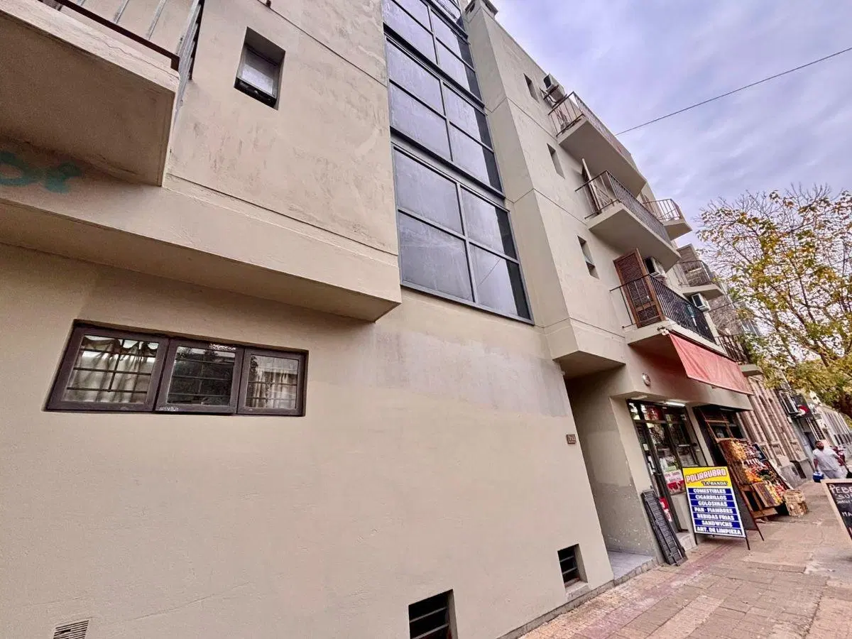 Departamento de 1 dormitorio en venta con cochera - Zona facultades 5
