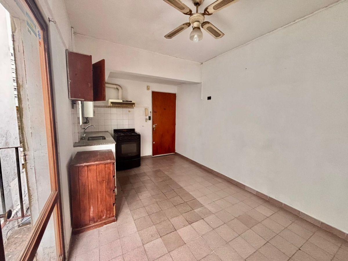 Foto de Departamento de 1 dormitorio en venta con cochera - Zona facultades, imagen 3