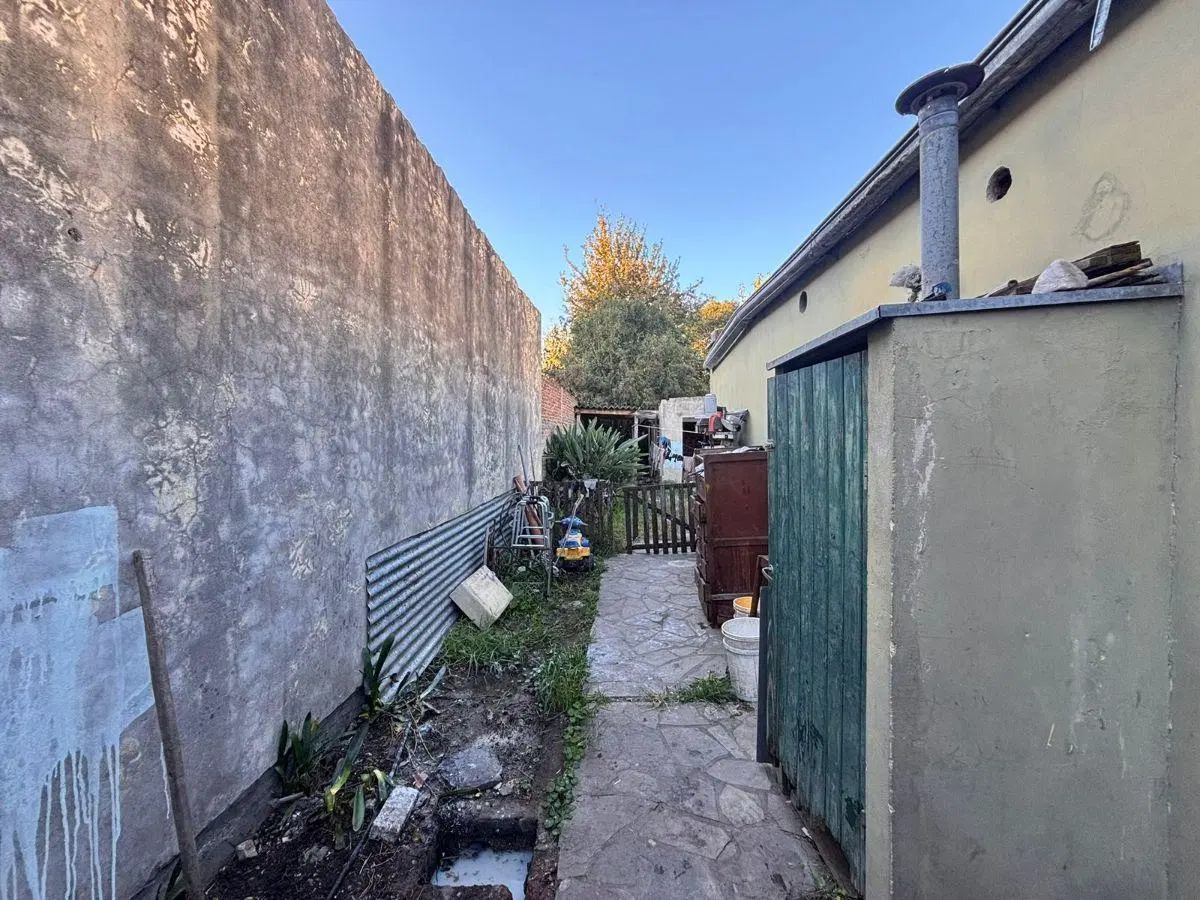 Lote/casa a refaccionar o demoler en pleno City Bell 5