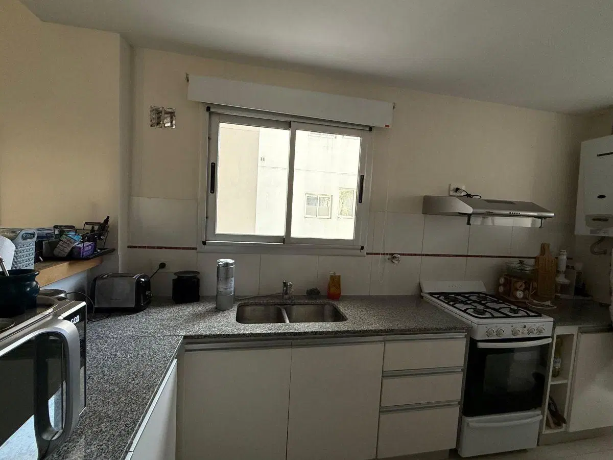 Venta de Departamento de 2 Dormitorios con cochera cubierta.- 2