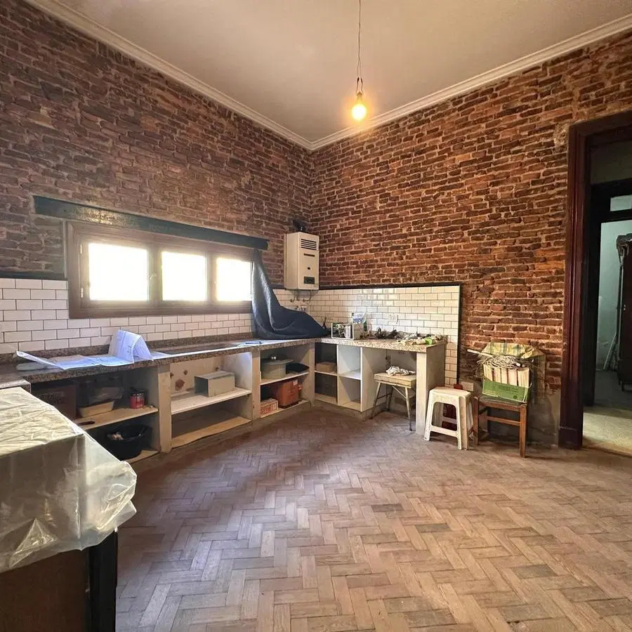 Venta de Casa con Desarrollo Comercial 4