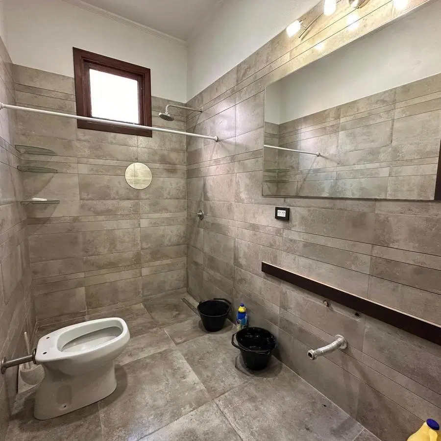 Venta de Casa con Desarrollo Comercial 5