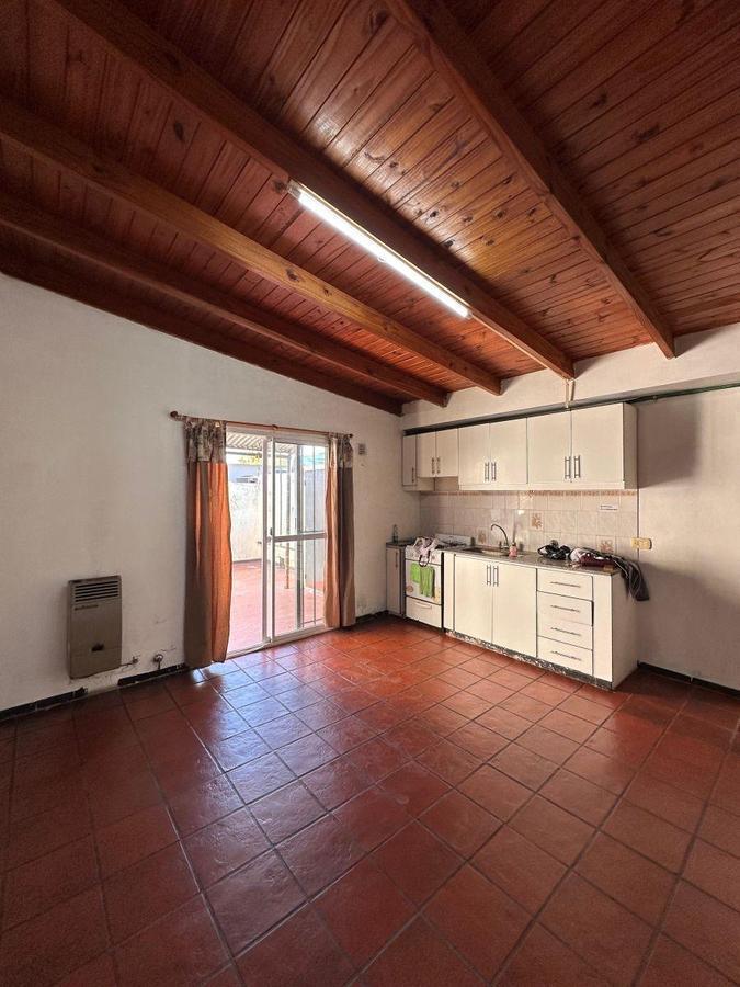 Foto de Venta de Departamento 2 Dormitorios en 137 y 80, imagen 5