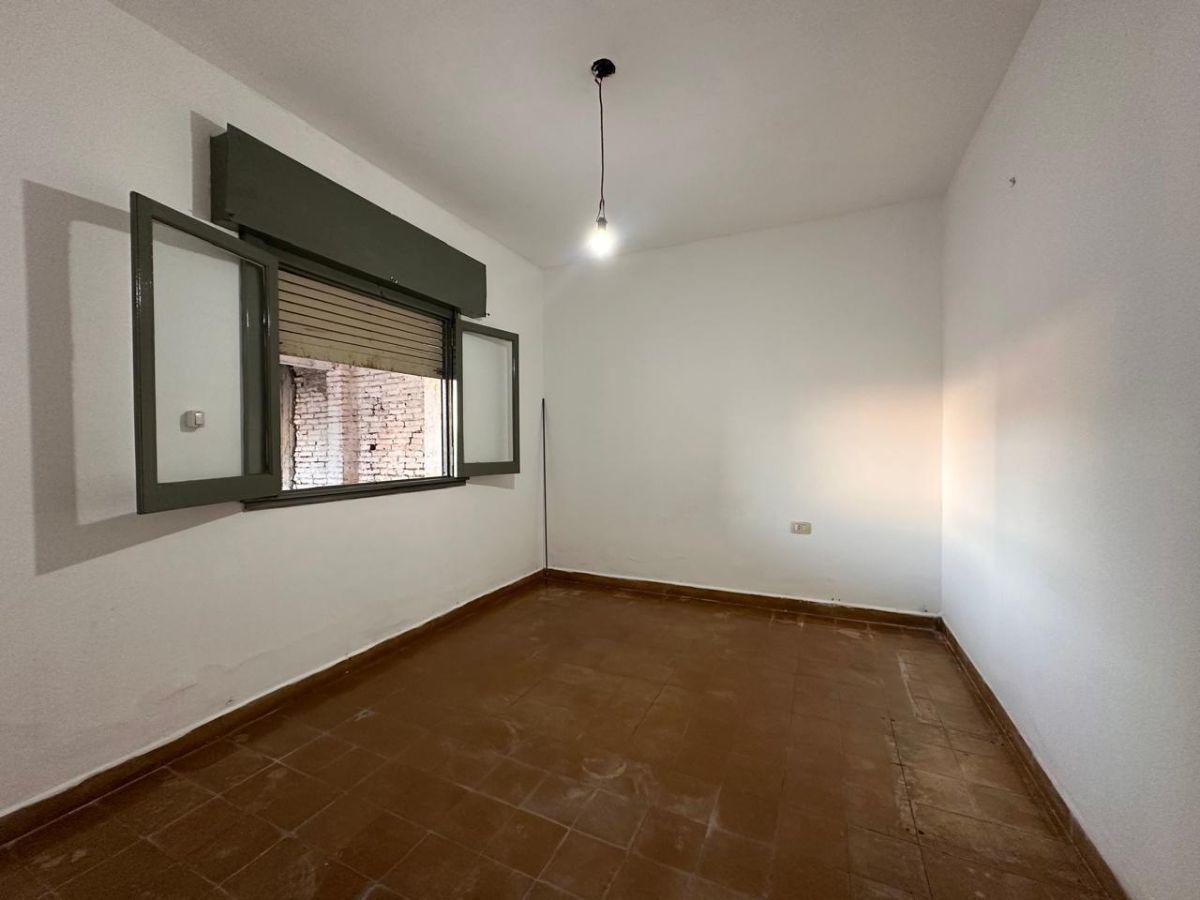 Foto de Venta de Casa en los Hornos-68 E/ 143 y 144 - a Refaccionar!!, imagen 5