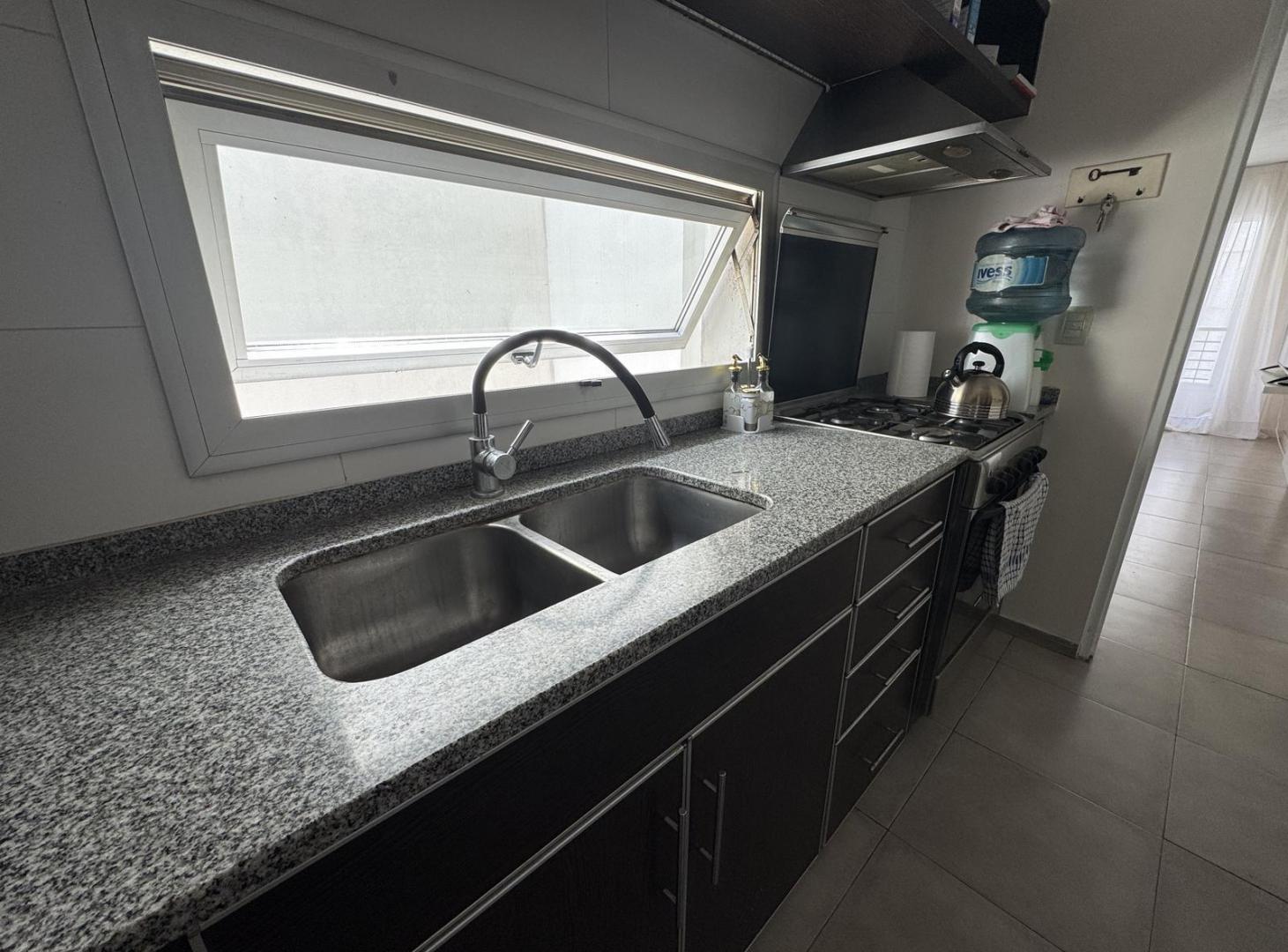 Foto de Departamento de 2 dormitorios en Venta con cochera Plaza Malvinas, imagen 4