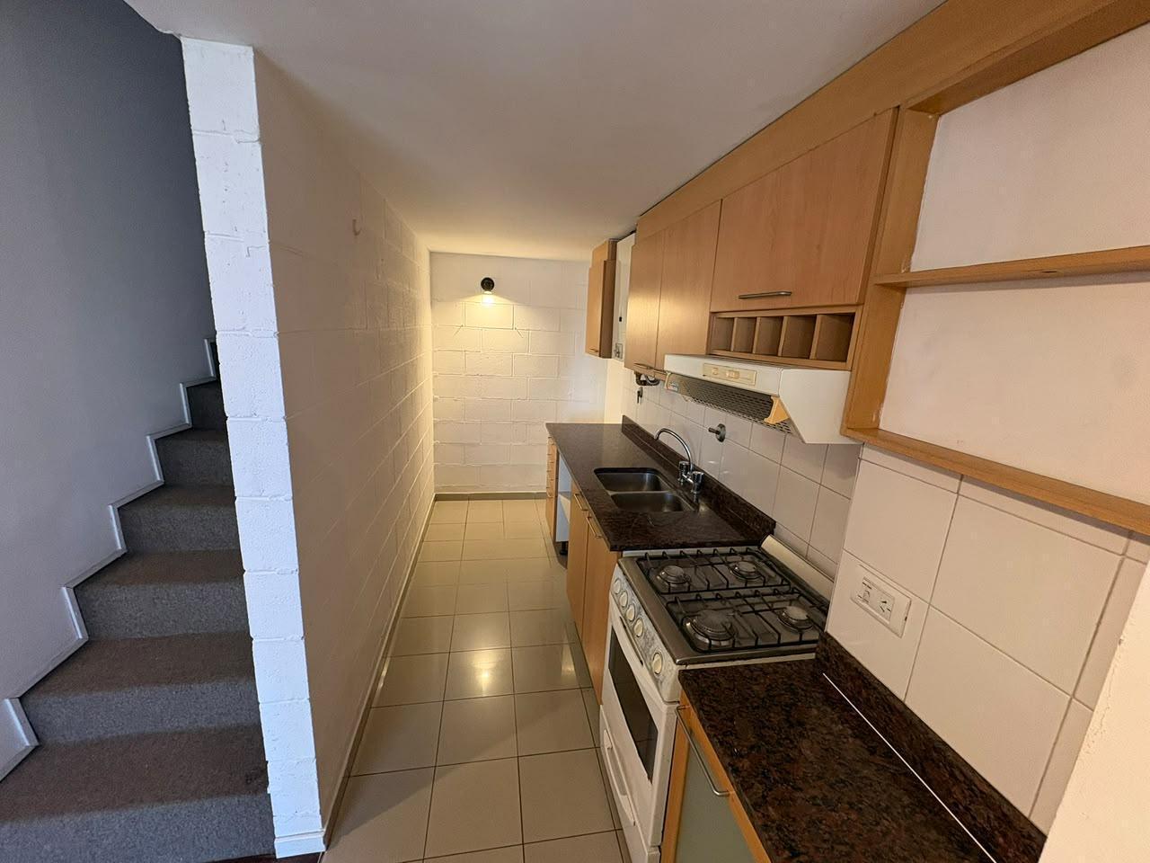 Foto de VENTA DE DEPARTAMENTO 2 DORMITORIOS, LA PLATA, imagen 2