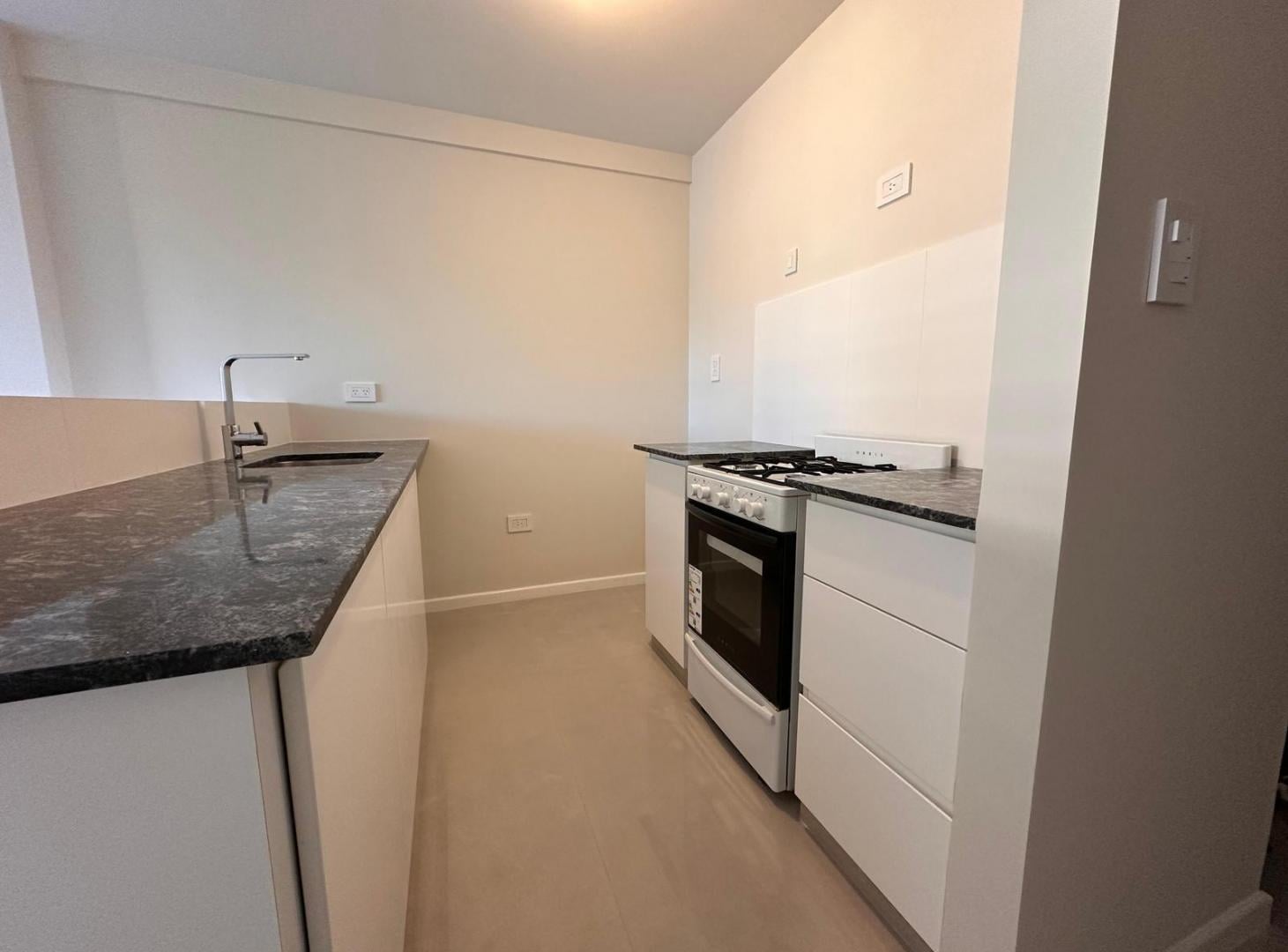 Foto de VENTA DE MONOAMBIENTE ALARO A ESTRENAR!!! LA PLATA, imagen 1