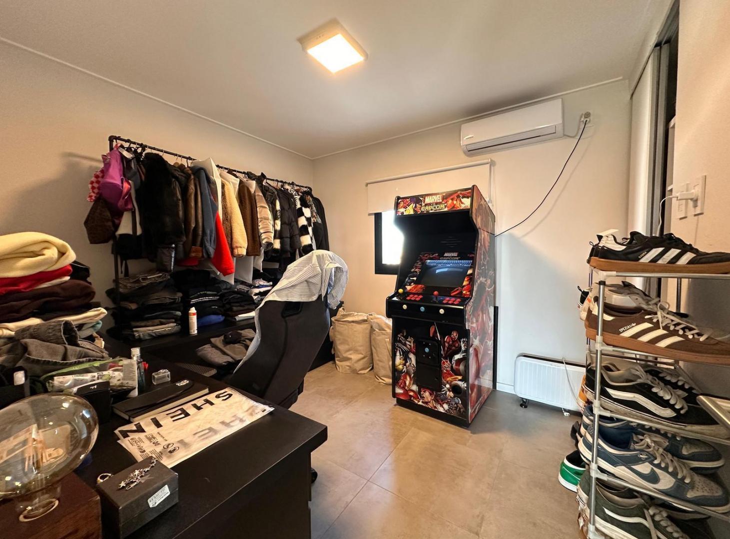 Foto de VENTA DE DEPARTAMENTO DE 2 DORMITORIOS CON COCHERA CUBIERTA LA PLATA, imagen 1