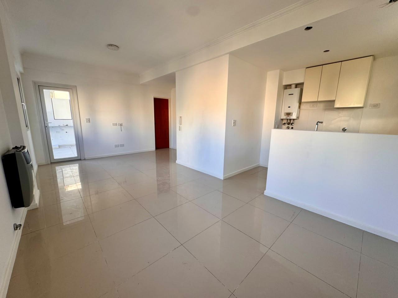 Foto de DEPARTAMENTO EN ALQUILER DE 1 DORMITORIO EN LA PLATA, imagen 4