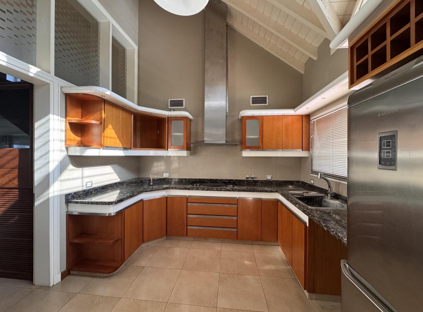 Foto de CASA DE CATEGORIA EN VENTA DE 3 DORMITORIOS LA PLATA, imagen 4