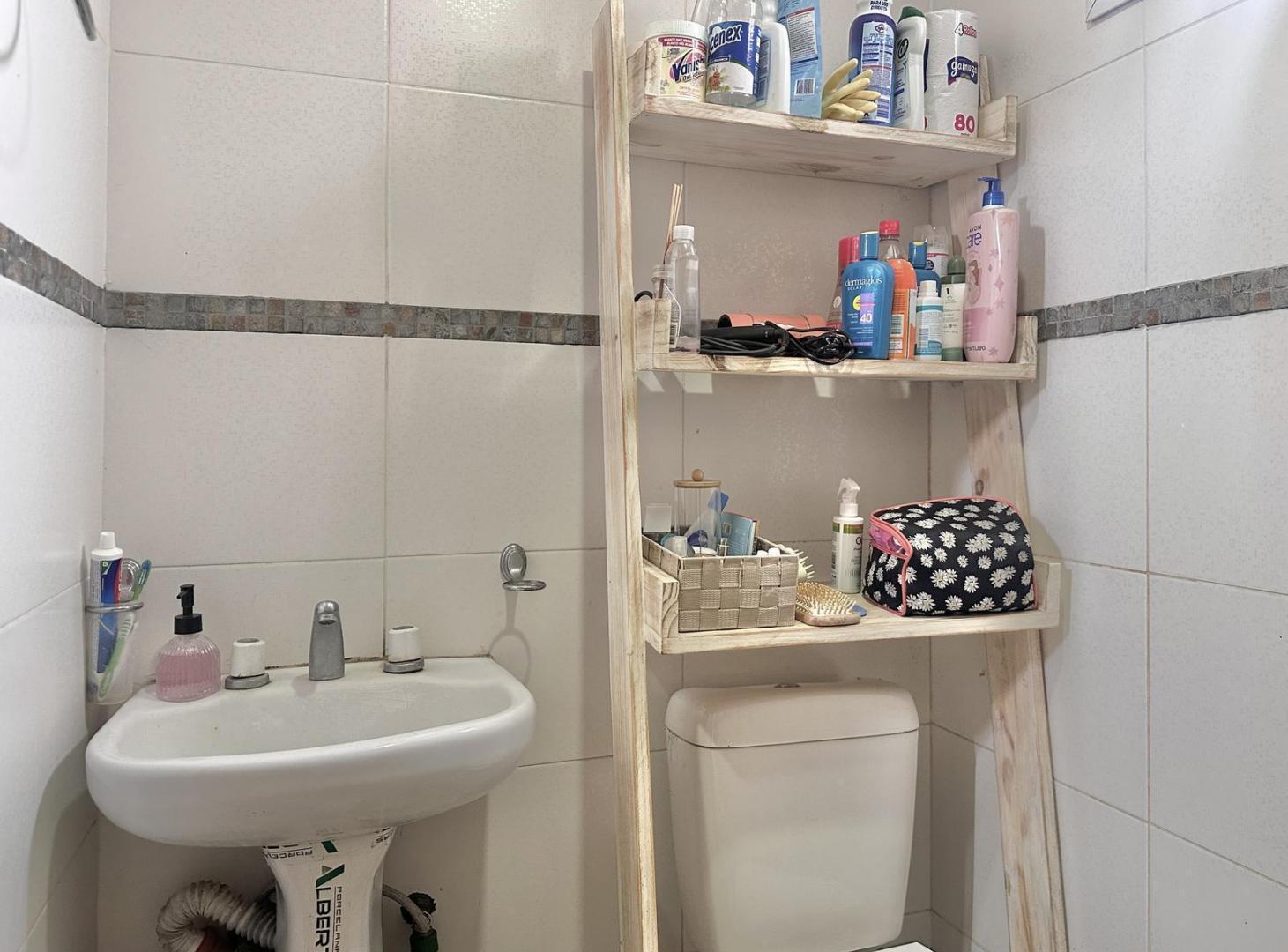 Foto de Casa en VENTA de 1 dormitorio - Lisandro Olmos, La Plata, imagen 1