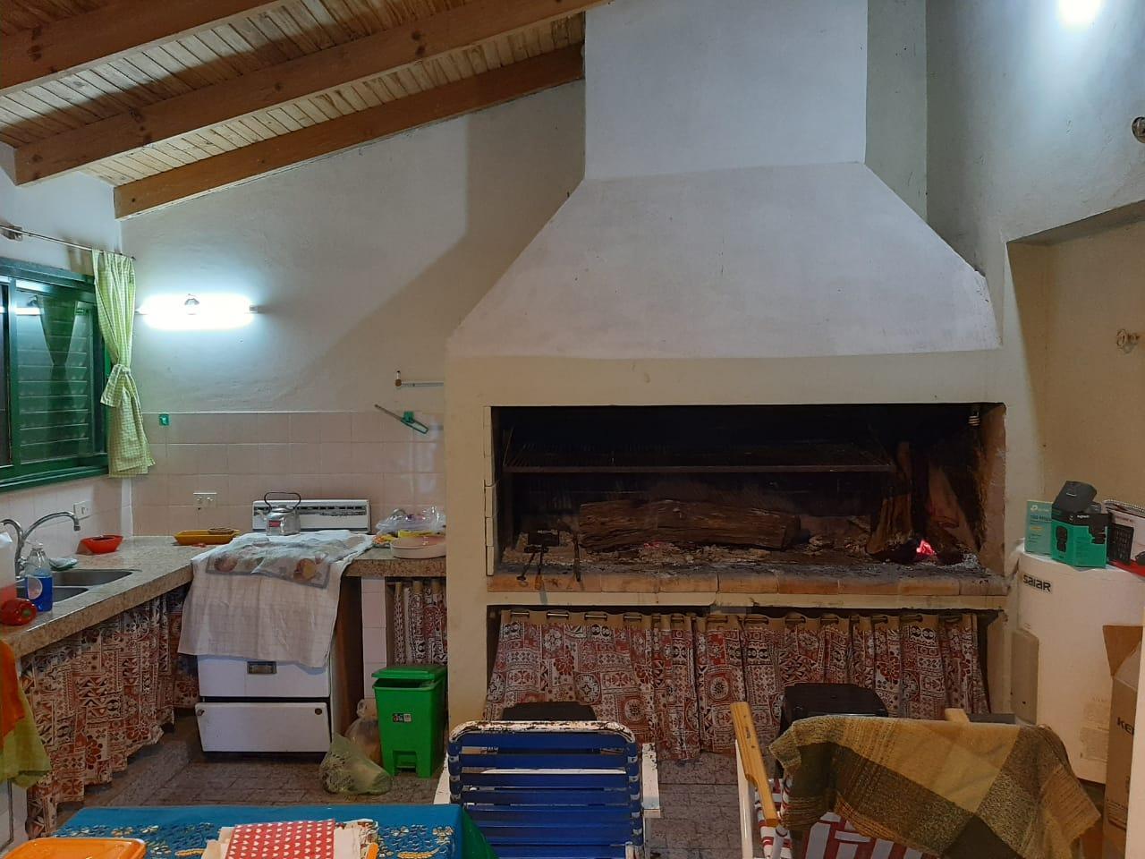 Foto de VENTA DE CASA QUINTA CON IMPORTANTE TERRENO EN SICARDI LA PLATA, imagen 3