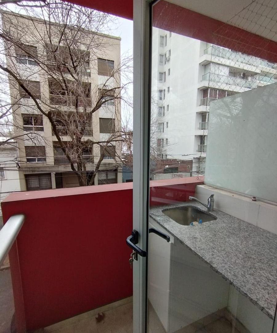 Foto de DEPARTAMENTO EN ALQUILER DE 1 DORMITORIO EN LA PLATA, imagen 2