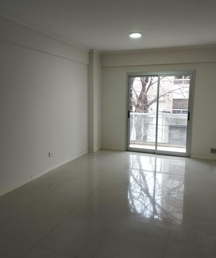 Foto de DEPARTAMENTO EN ALQUILER DE 1 DORMITORIO EN LA PLATA, imagen 1