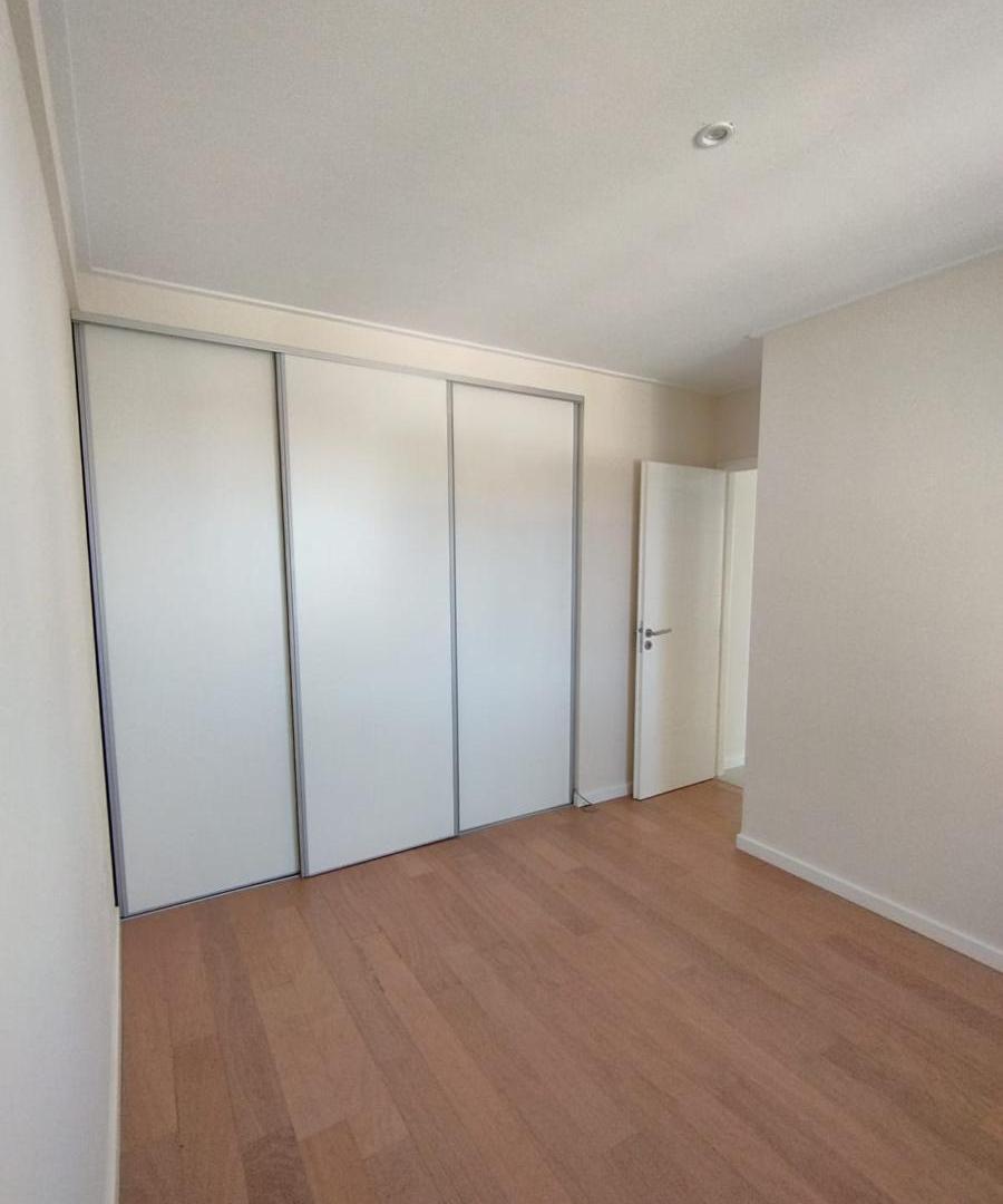 Foto de DEPARTAMENTO EN ALQUILER DE UN DORMITORIO CON COCHERA EN LA PLATA, imagen 2