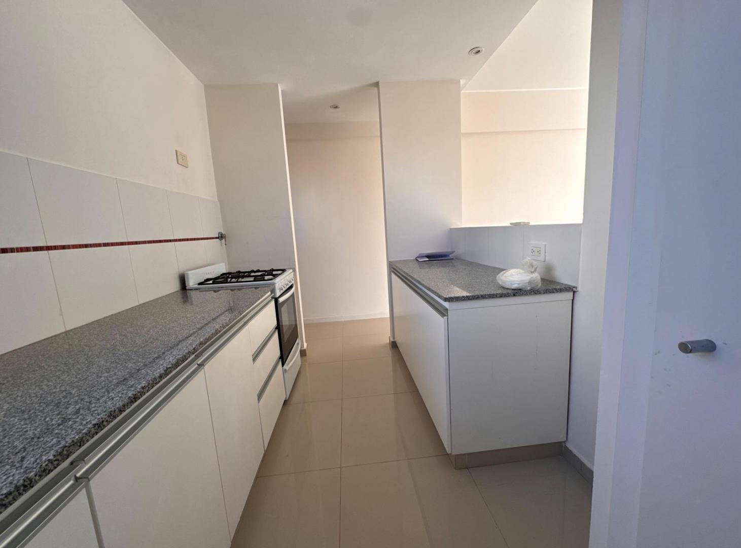 Foto de DEPARTAMENTO EN ALQUILER DE UN DORMITORIO EN LA PLATA, imagen 3