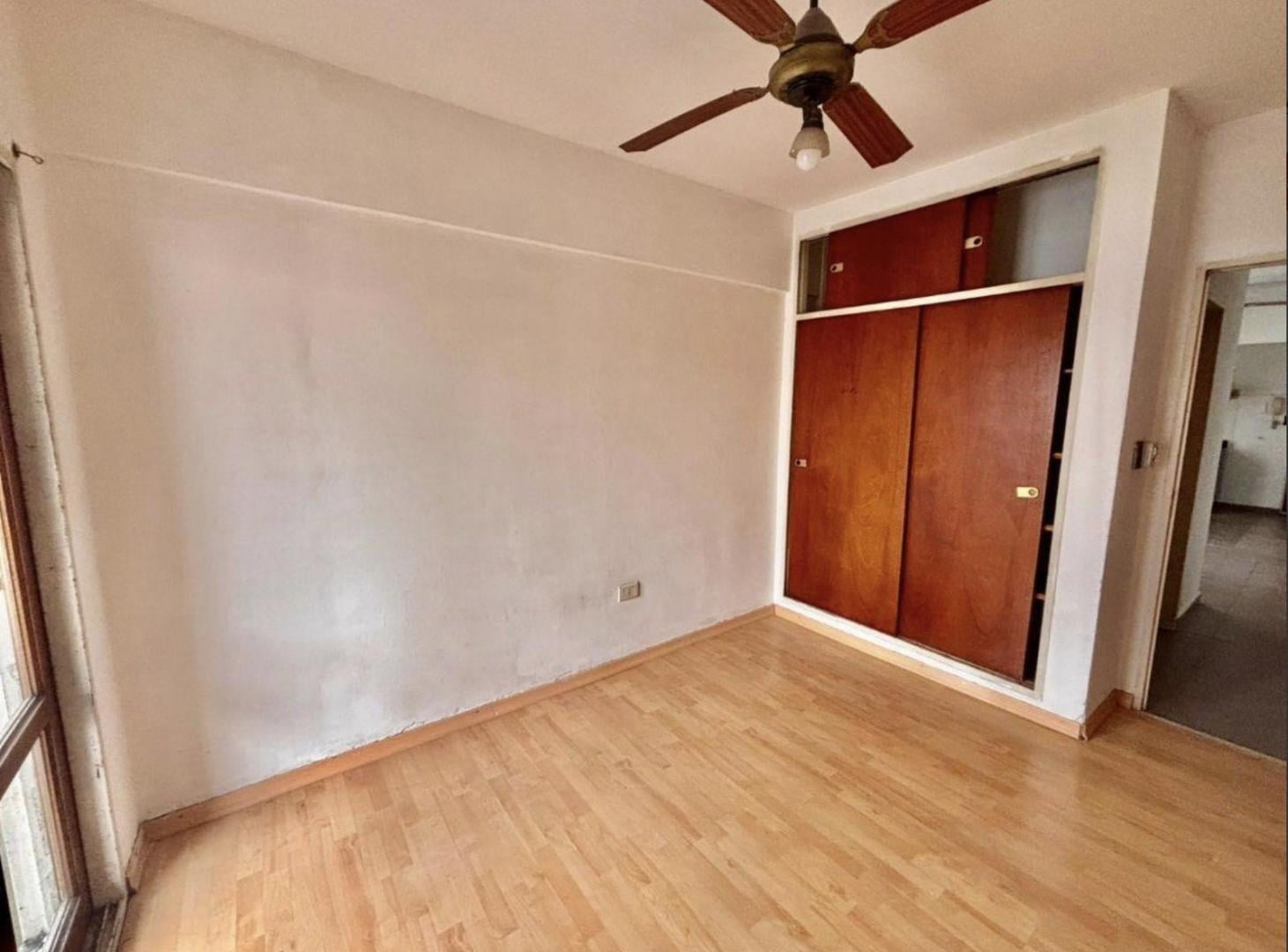 Foto de Departamento 1 dormitorio con cochera / 50 e/ 1 y 2, imagen 2