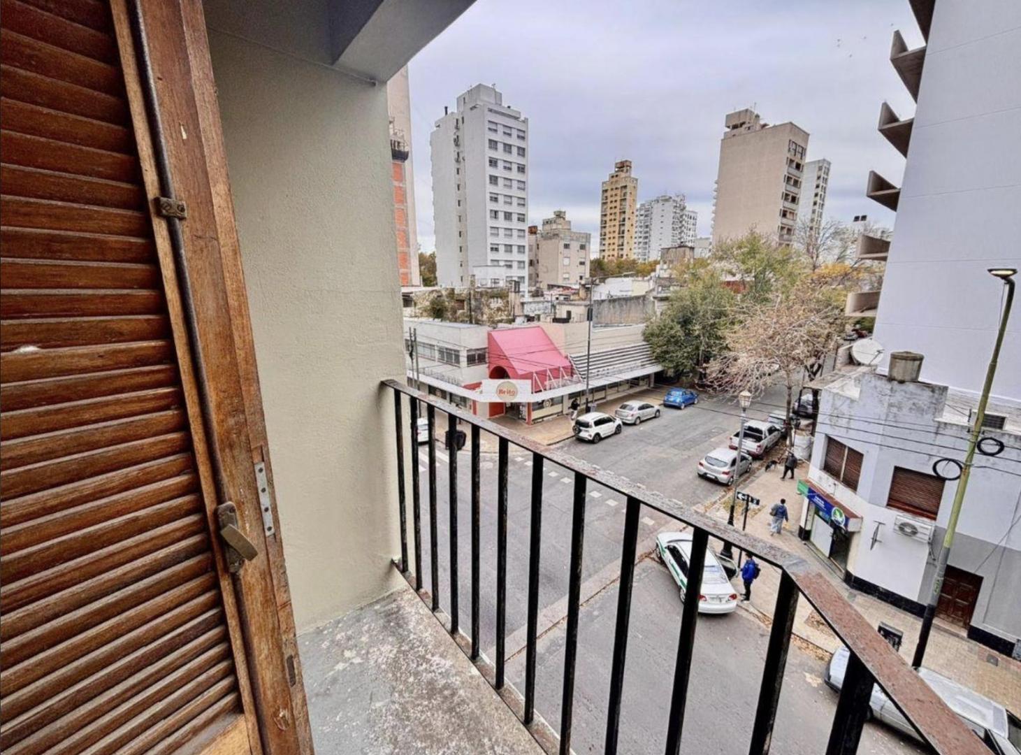 Foto de Departamento 1 dormitorio con cochera / 50 e/ 1 y 2, imagen 4