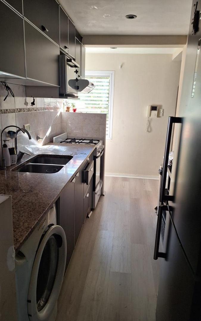 Foto de DEPARTAMENTO EN VENTA DE DOS DORMITORIOS EN LA PLATA CON TERRAZA PRIVADA, imagen 5