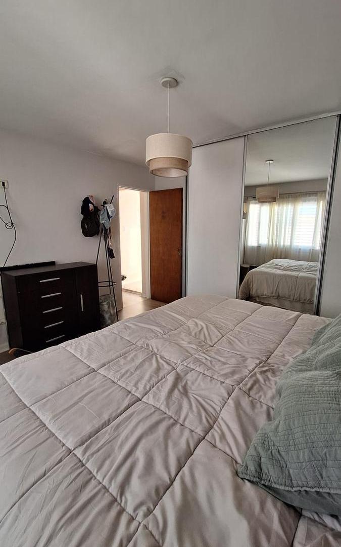 Foto de DEPARTAMENTO EN VENTA DE DOS DORMITORIOS EN LA PLATA CON TERRAZA PRIVADA, imagen 3