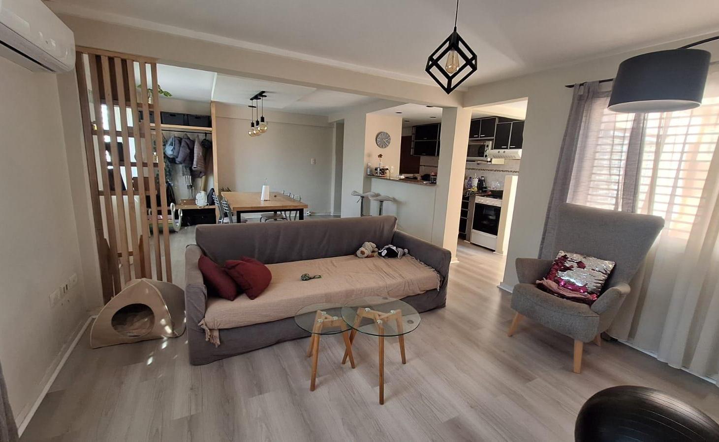 Foto de DEPARTAMENTO EN VENTA DE DOS DORMITORIOS EN LA PLATA CON TERRAZA PRIVADA, imagen 1