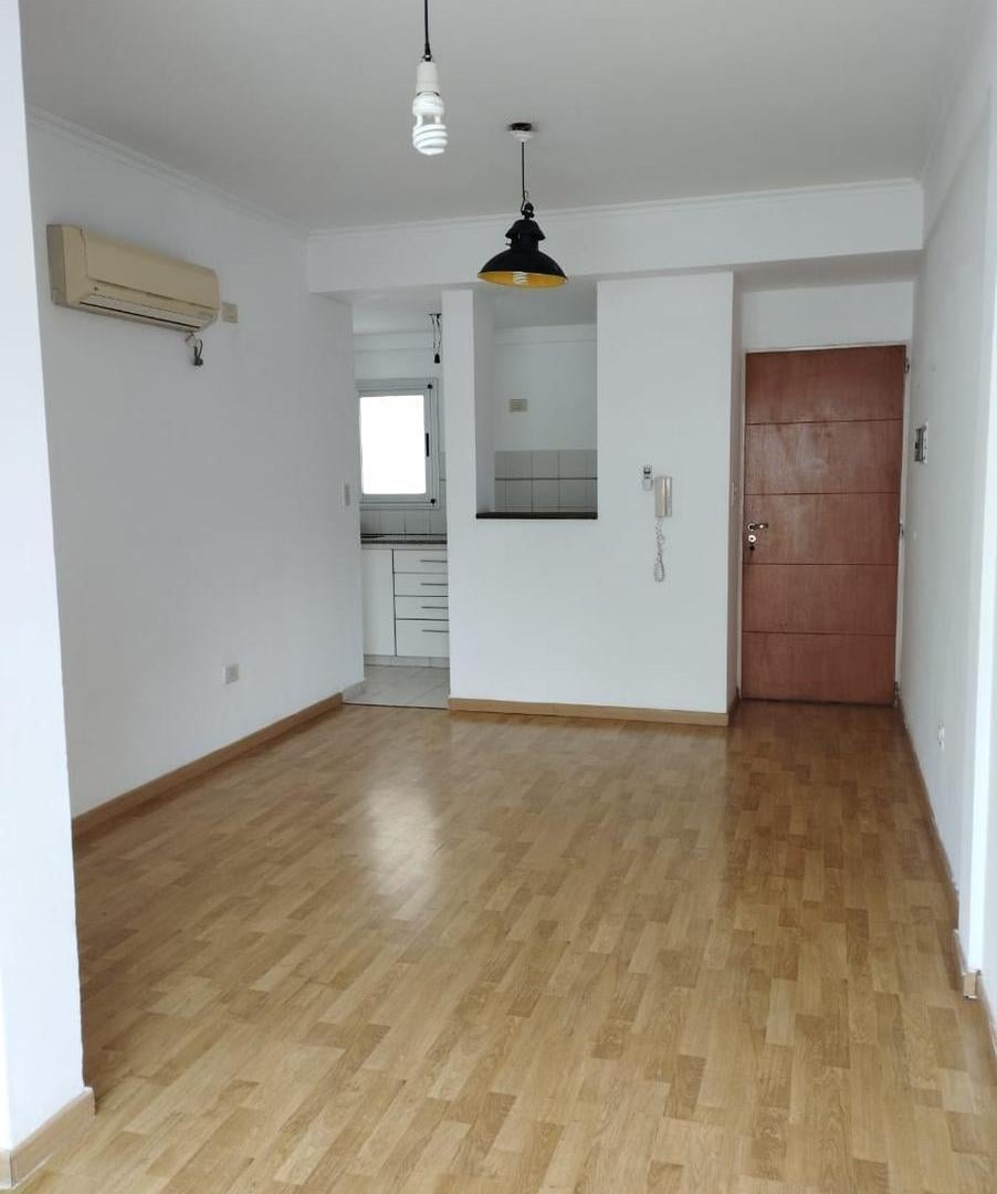 Foto de DEPARTAMENTO DE UN DORMITORIO EN ALQUILER EN LA PLATA, imagen 1